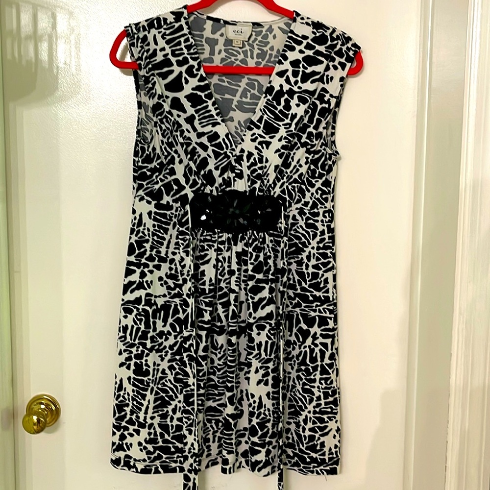 Y2K ECI NEW YORK JEWEL TUNIC WITH TIE-BACK WOMENS SIZE M BLACK WHITE TOP BLOUSE